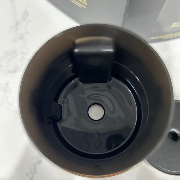 Voluspa NEW FRAGRANCE OIL DIFFUSER DEVICE BLACK - Picture 3 of 4